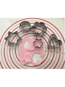 Juego De Cortadores De Galleta 12 Pzs Diametro 4 A 7 Cm Ainox