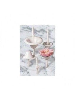 Juego De Clavos Lirios 8 Pzs Wilton